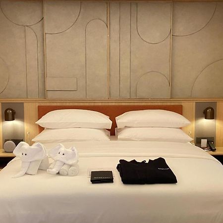 Morrissey Hotel Джакарта Екстериор снимка