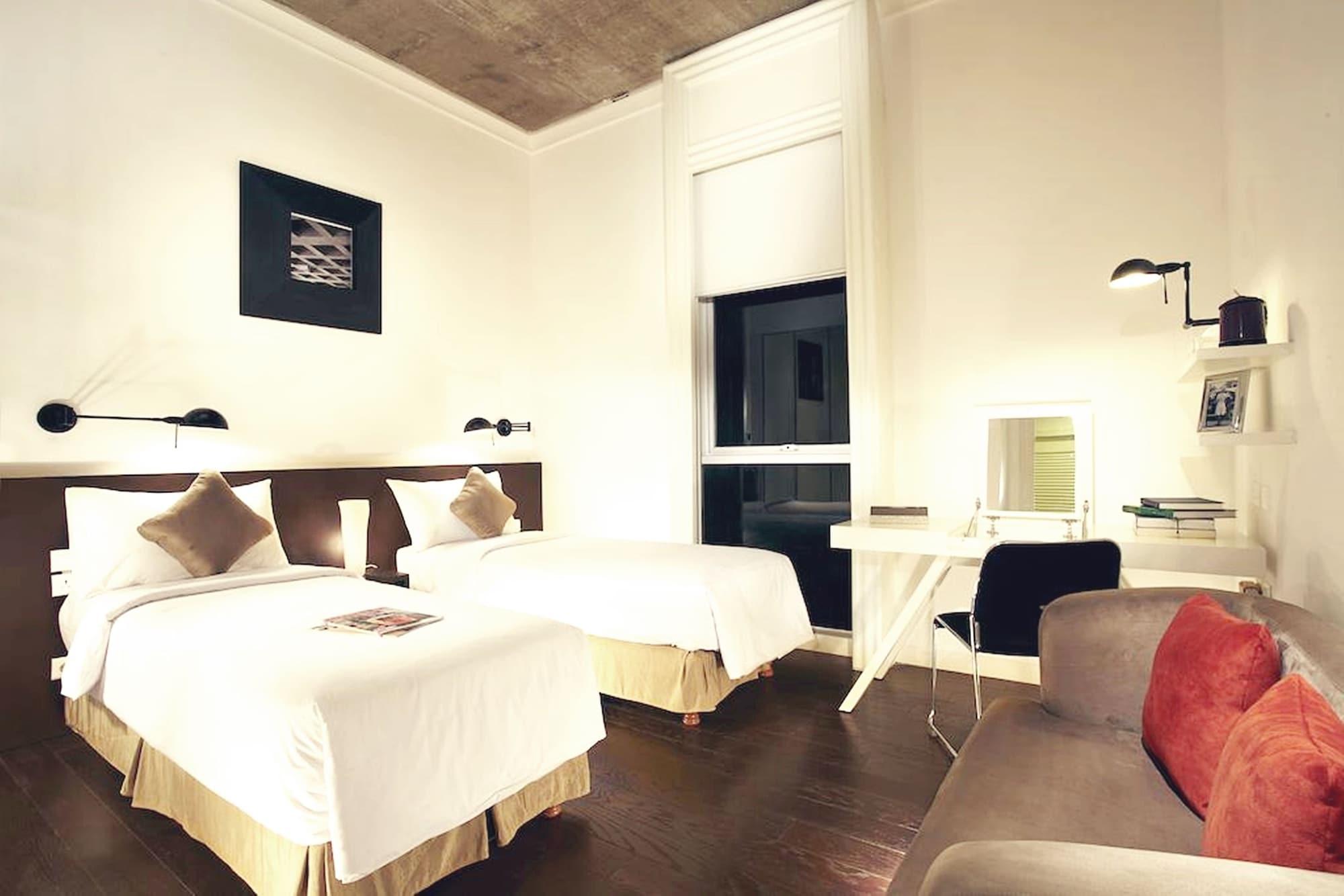 Morrissey Hotel Джакарта Екстериор снимка