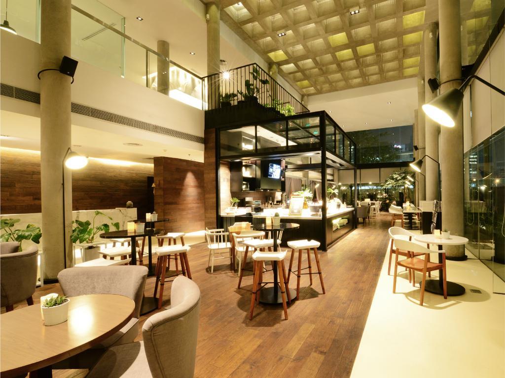 Morrissey Hotel Джакарта Екстериор снимка