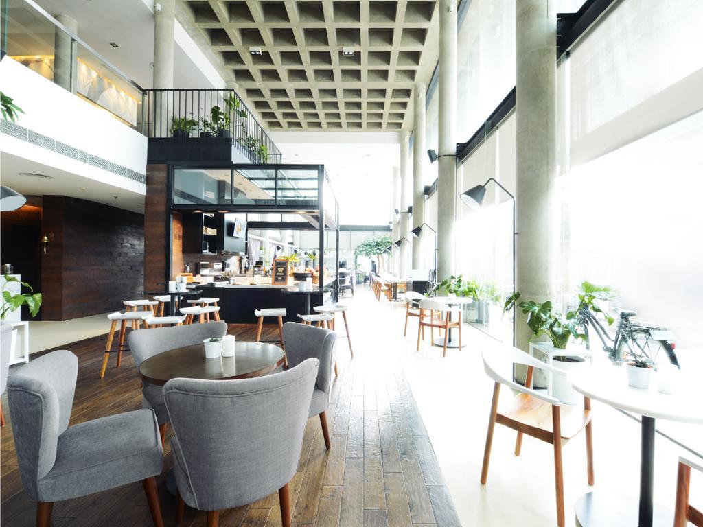 Morrissey Hotel Джакарта Екстериор снимка